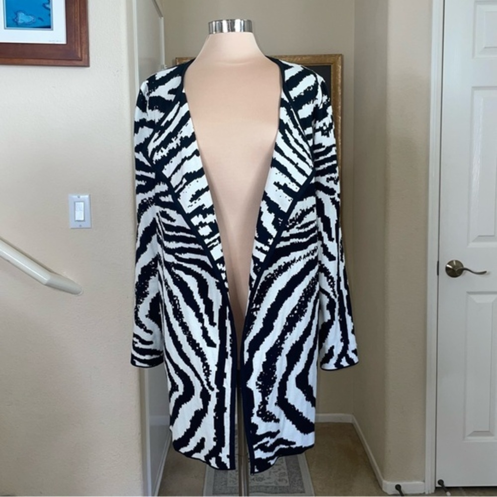 Andrea Jovine Black and White Zebra Cardigan